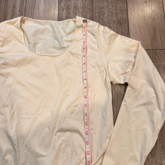 Skims Long Sleeve Bodysuit - Picture 7 of 10